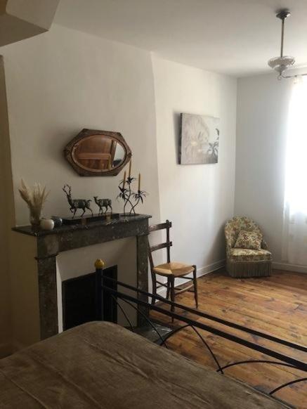 Maison Ichabelenia Salies-de-Bearn Bagian luar foto